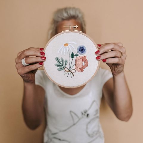 Stickkurs mit Blumenmotiv